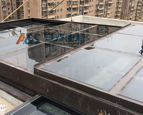 重疊式移動(dòng)天窗