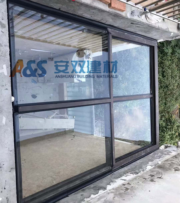 重疊式移動(dòng)天窗